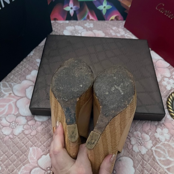 GUCCI
Patent Leather Slingback Sandals
Women's Size: 9 | US9, - Picture 9 of 10